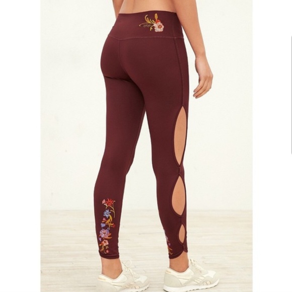 NWOT Without Walls Embroidered Scallop Legging - Picture 2 of 8